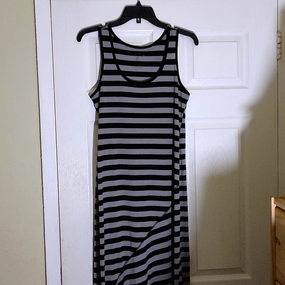 Long striped sleeveless dress